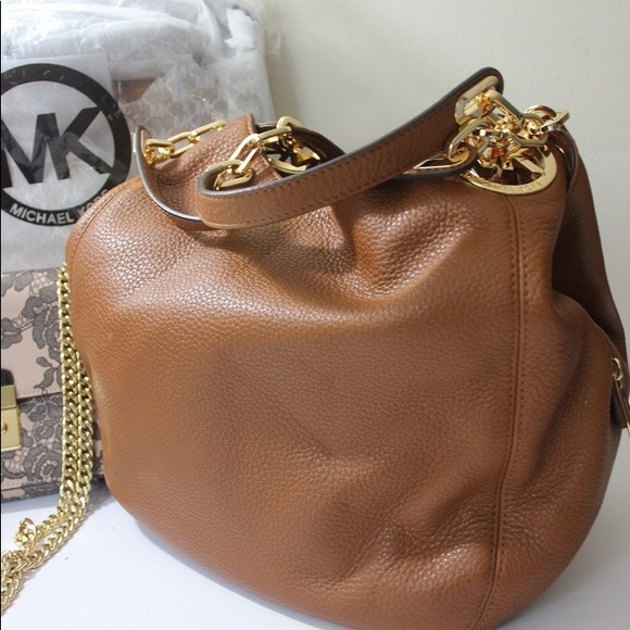 Michael Kors Fulton Large Soft Venus Shoulder Tote - Picture 6 of 6